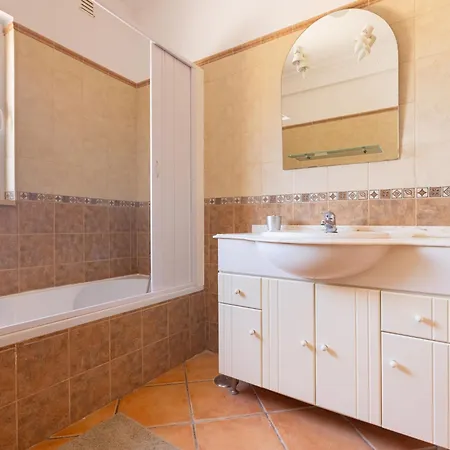 Do Castelo - Sbd105 By Interhome Azinheiro