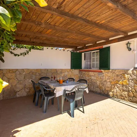 בית נופש Do Castelo - Sbd105 By Interhome